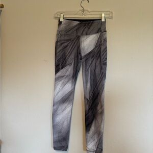 CALIA by Carrie Underwood Black and Gray Leggings
